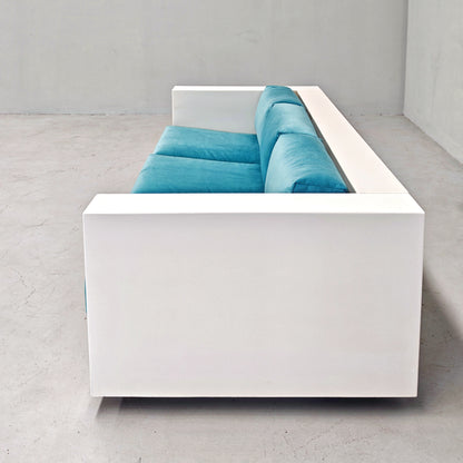 Divano in velluto azzurro Saratoga, Lella e Massimo Vignelli per Poltronova anni 60