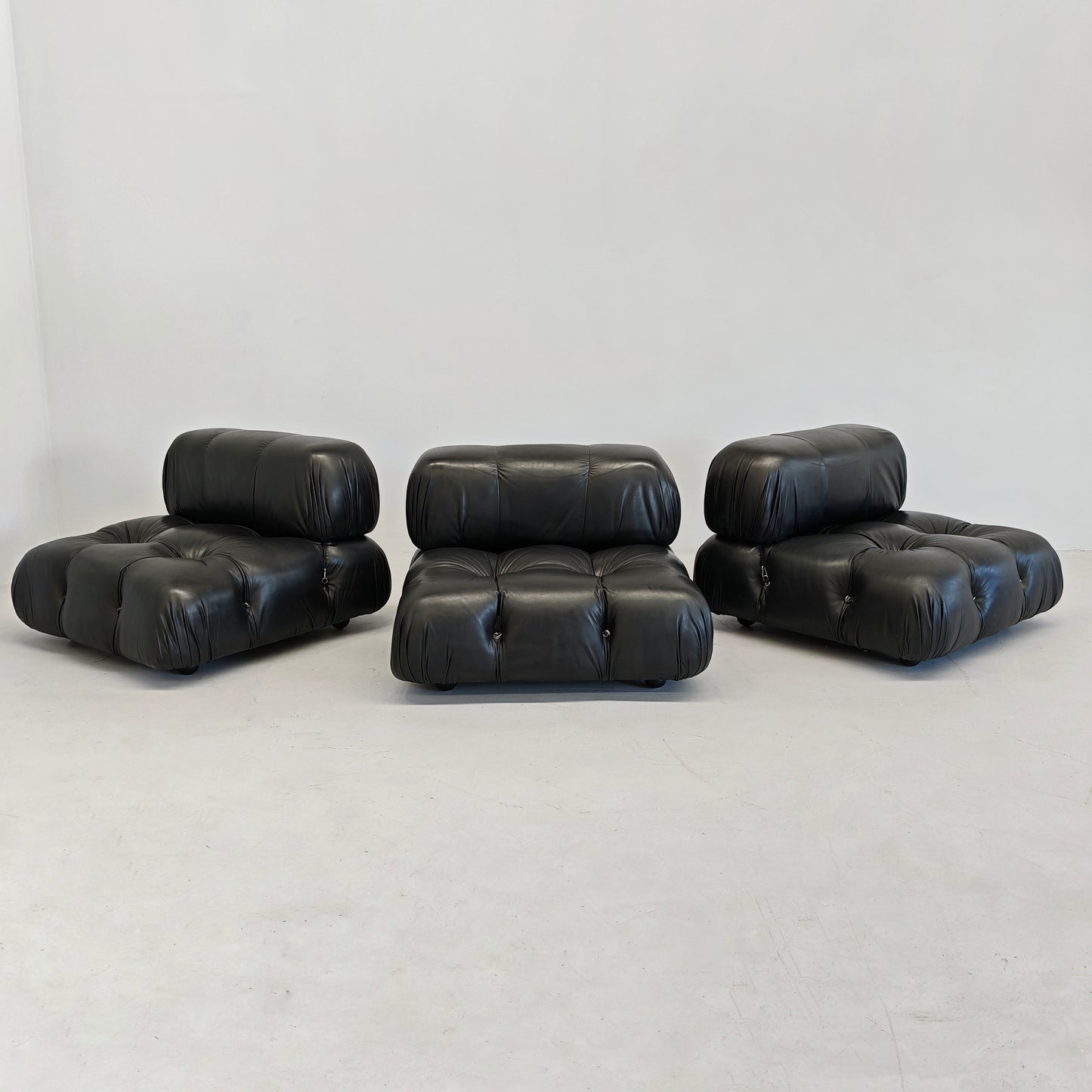 Divano in pelle nera "Camaleonda" Mario Bellini per C&B B&B Italia Anni 70