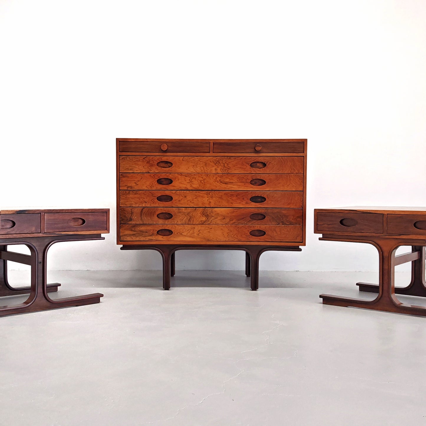 Comodini in legno G. Frattini per Bernini anni 50