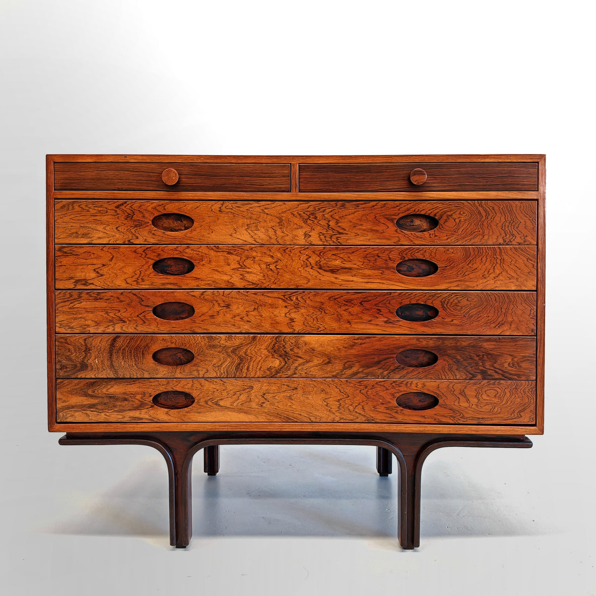 Comò cassettiera in legno G. Frattini per Bernini anni 50