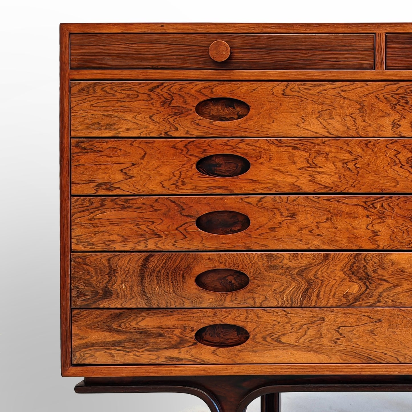 Comò cassettiera in legno G. Frattini per Bernini anni 50