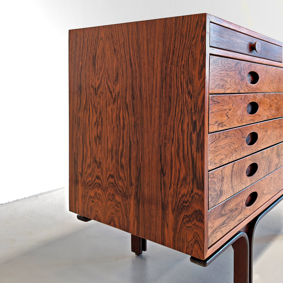 Comò cassettiera in legno G. Frattini per Bernini anni 50