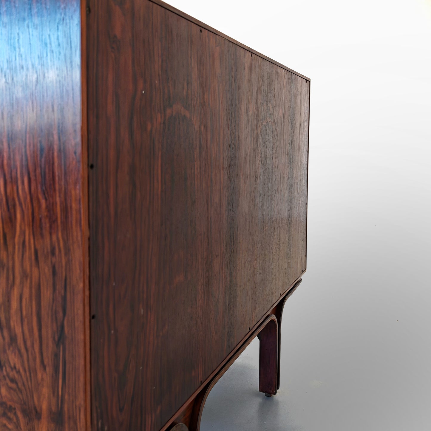 Comò cassettiera in legno G. Frattini per Bernini anni 50