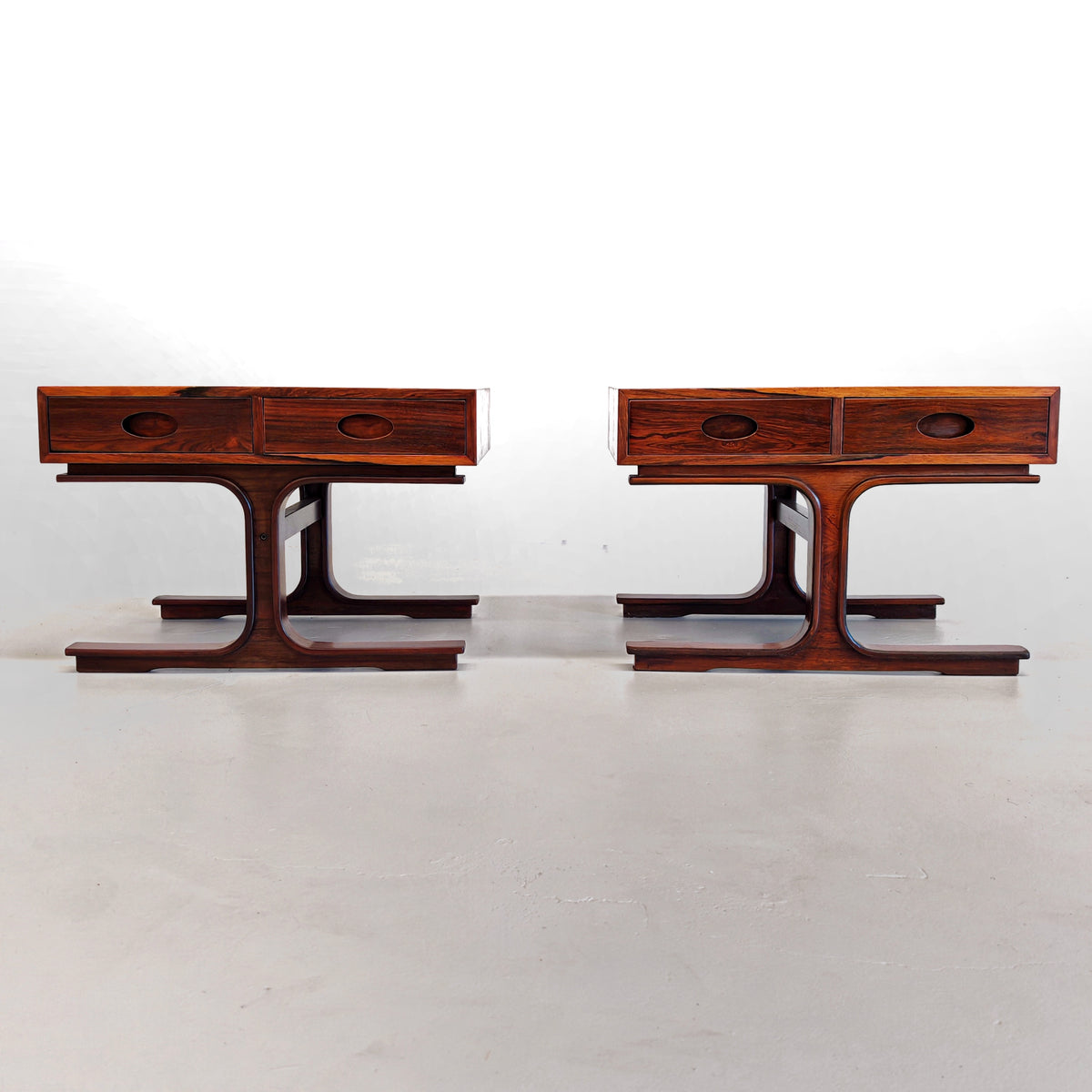 Tables de chevet en bois G. Frattini pour Bernini, années 50