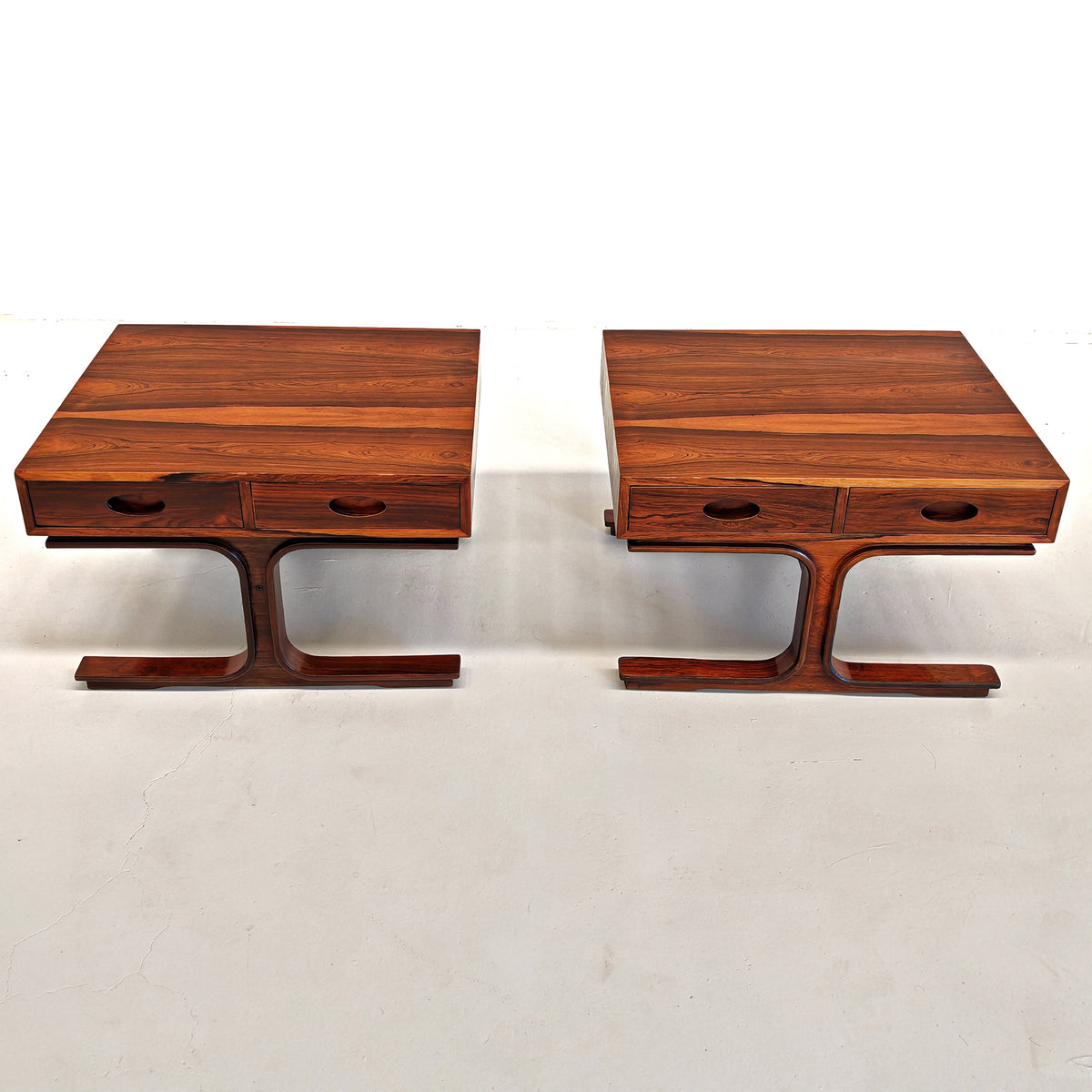 Tables de chevet en bois G. Frattini pour Bernini, années 50