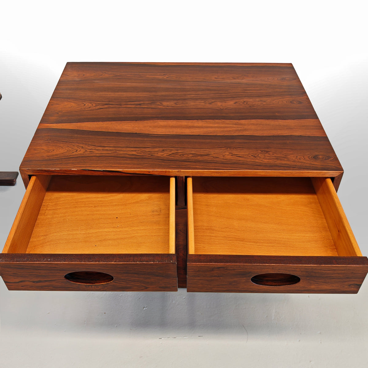 Tables de chevet en bois G. Frattini pour Bernini, années 50