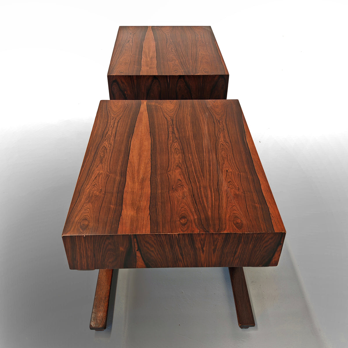 Tables de chevet en bois G. Frattini pour Bernini, années 50