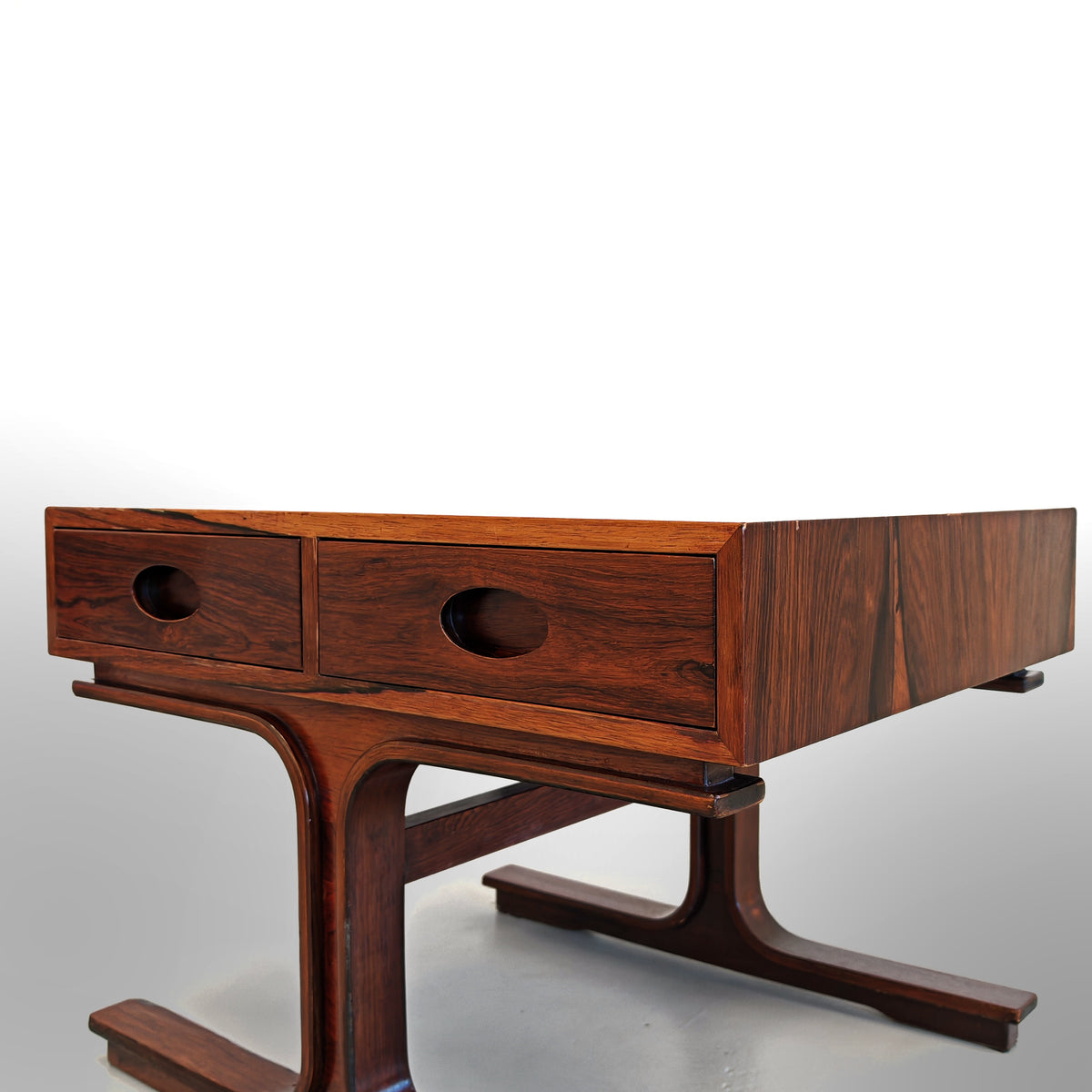 Tables de chevet en bois G. Frattini pour Bernini, années 50
