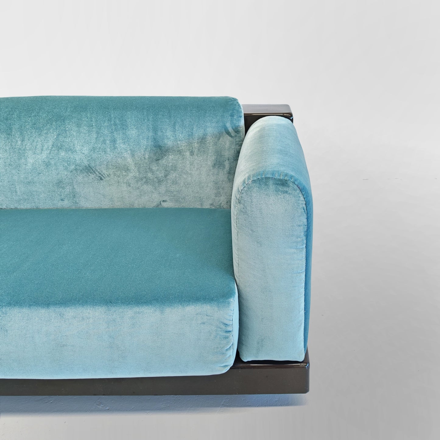 Coppia di poltrone in velluto celeste mod. "Gradual" Cini Boeri per Gavina anni 70