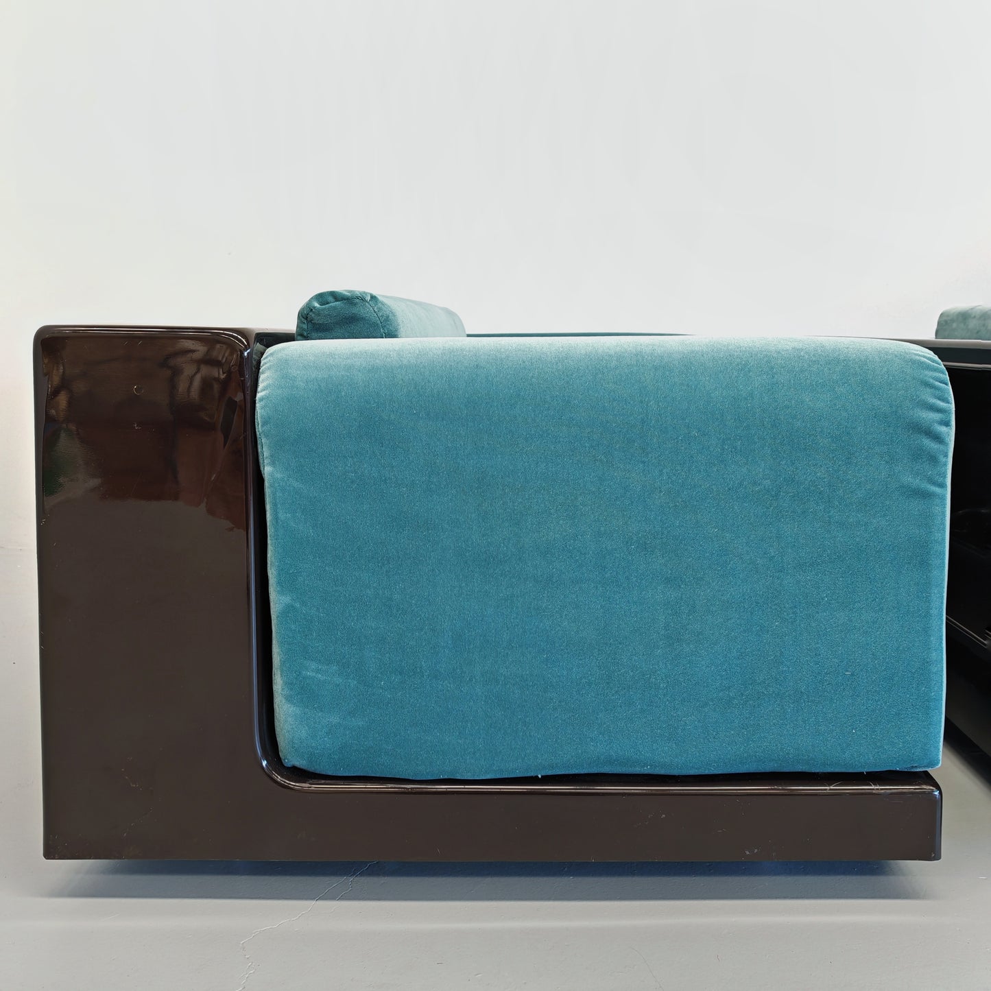 Coppia di poltrone in velluto celeste mod. "Gradual" Cini Boeri per Gavina anni 70