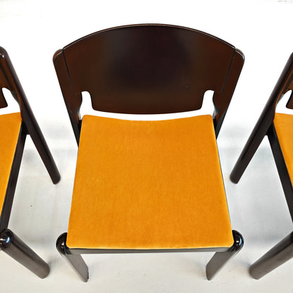 Ensemble de 4 chaises Modèle 122 Vico Magistretti pour Cassina, années 70