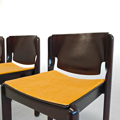 Ensemble de 4 chaises Modèle 122 Vico Magistretti pour Cassina, années 70