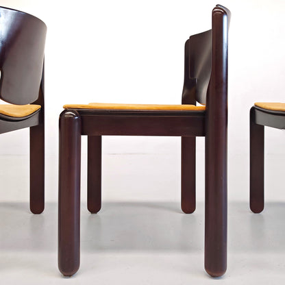Ensemble de 4 chaises Modèle 122 Vico Magistretti pour Cassina, années 70
