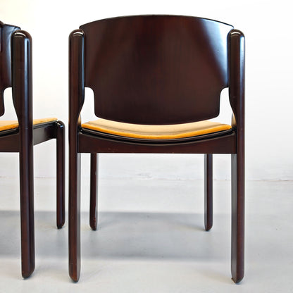 Ensemble de 4 chaises Modèle 122 Vico Magistretti pour Cassina, années 70