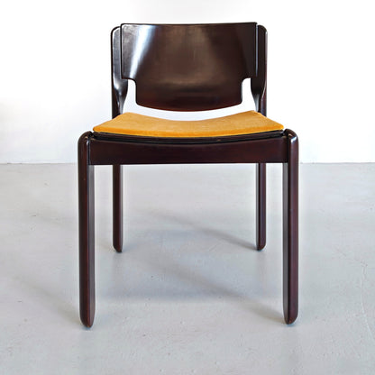 Ensemble de 4 chaises Modèle 122 Vico Magistretti pour Cassina, années 70