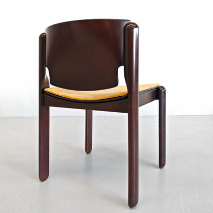 Ensemble de 4 chaises Modèle 122 Vico Magistretti pour Cassina, années 70