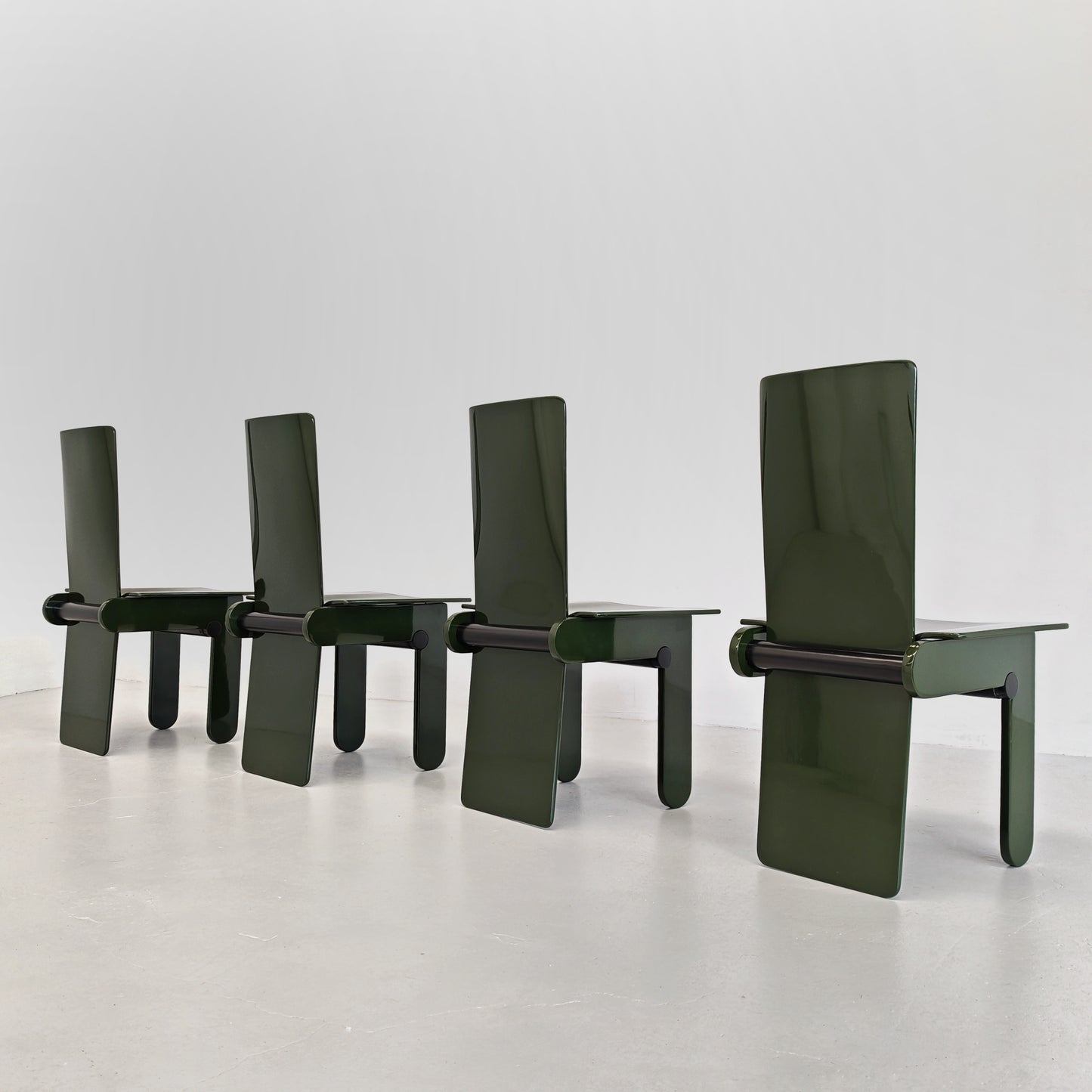 Set di 4 sedie laccate verde inglese Carlo Scarpa per Gavina anni 70