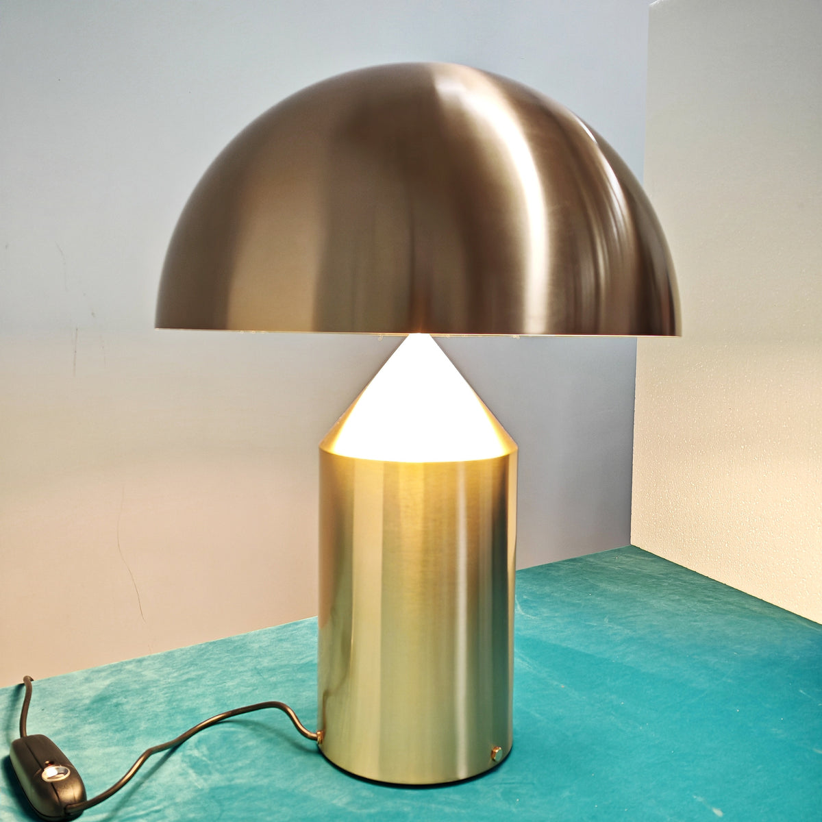 Lampe Atollo (Grande) Vico Magistretti pour Oluce métal or