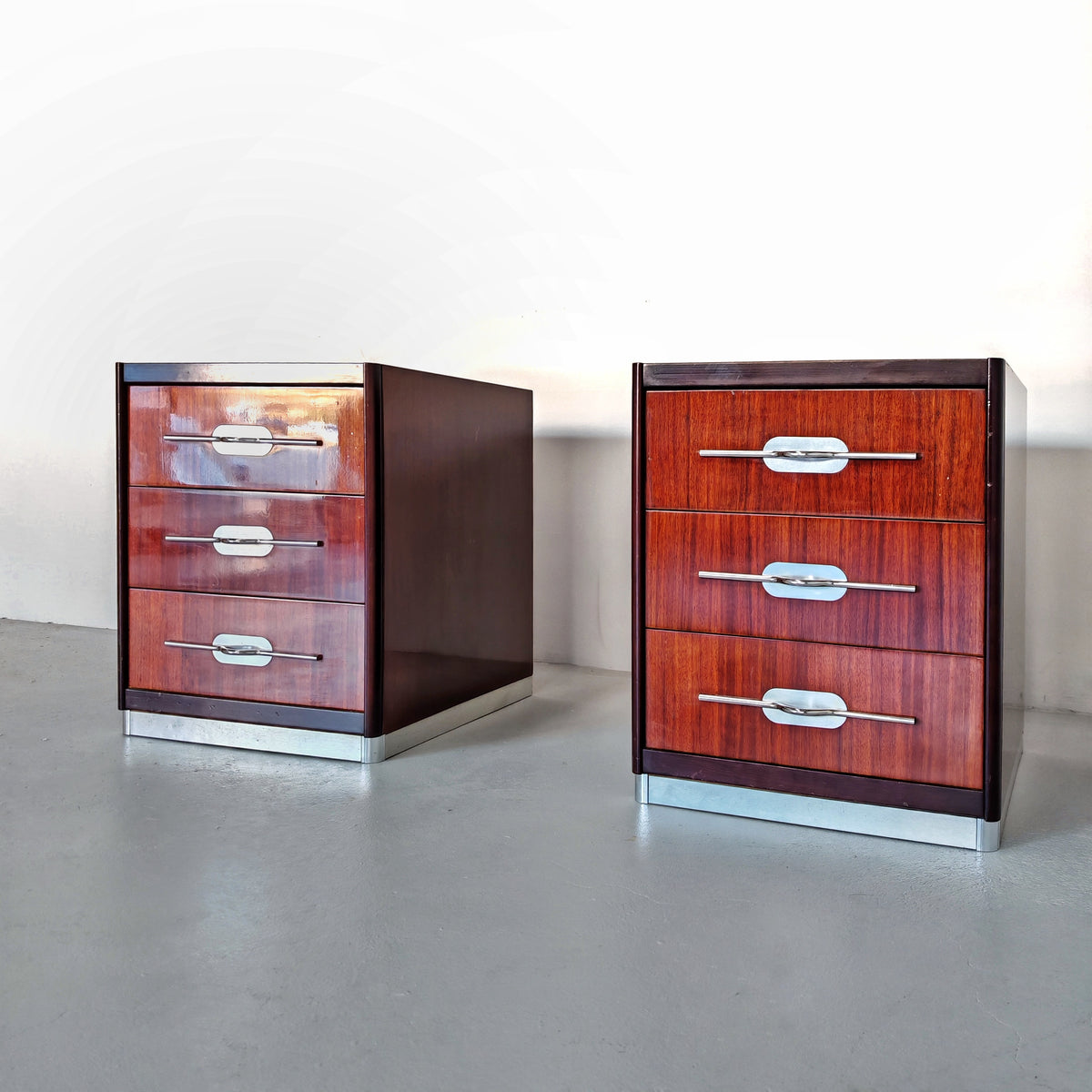 Coppia comodini in legno vintage anni 70