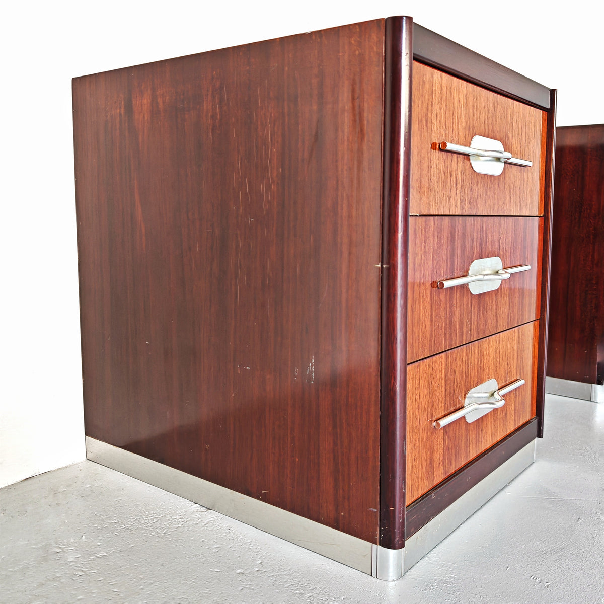 Coppia comodini in legno vintage anni 70