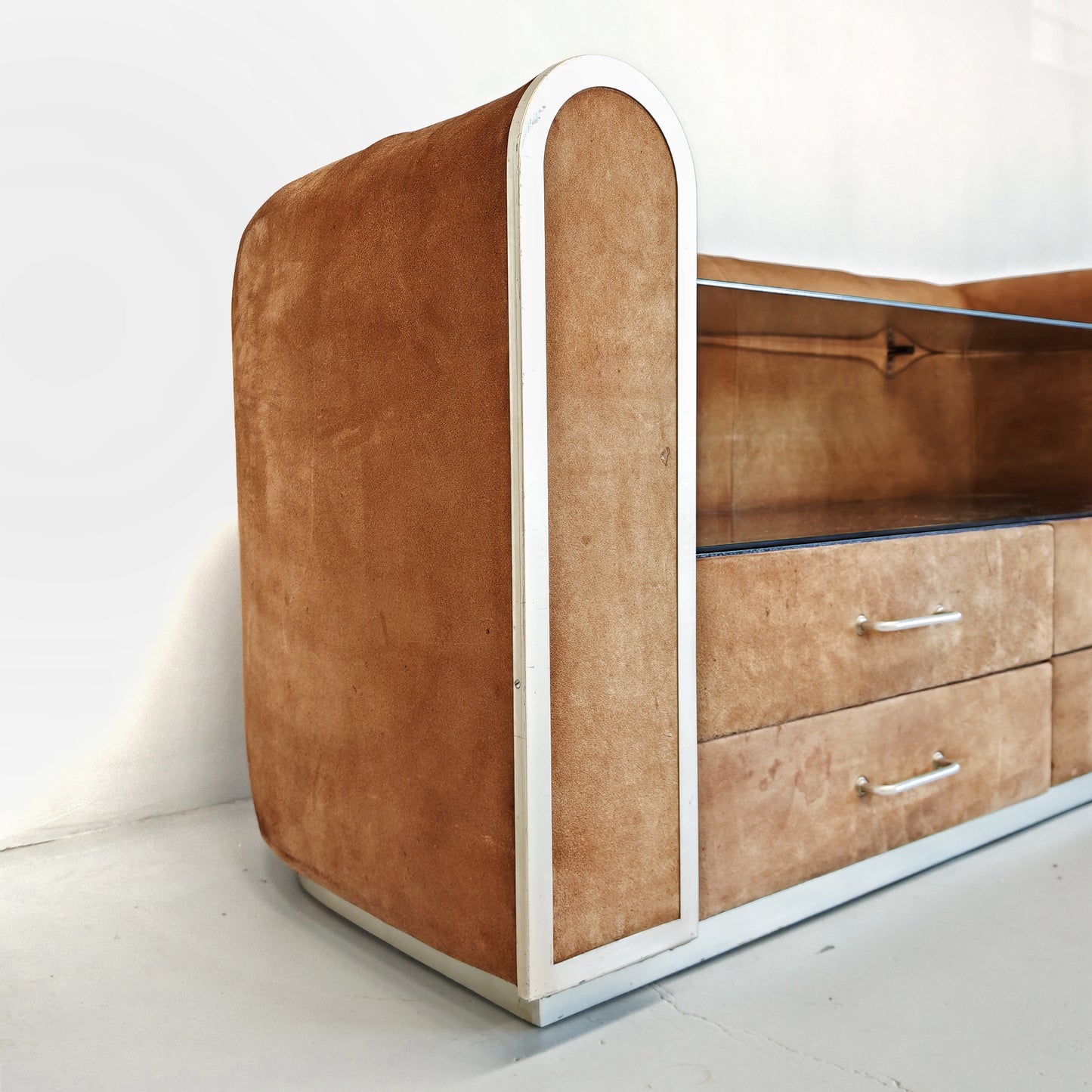 Comò cassettiera in suede vintage anni 70