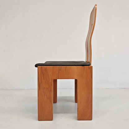 Sedia in noce e pelle nera modello 765 Carlo scarpa per Bernini anni 70