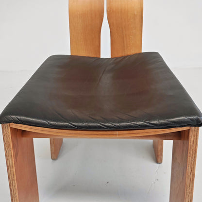Sedia in noce e pelle nera modello 765 Carlo scarpa per Bernini anni 70