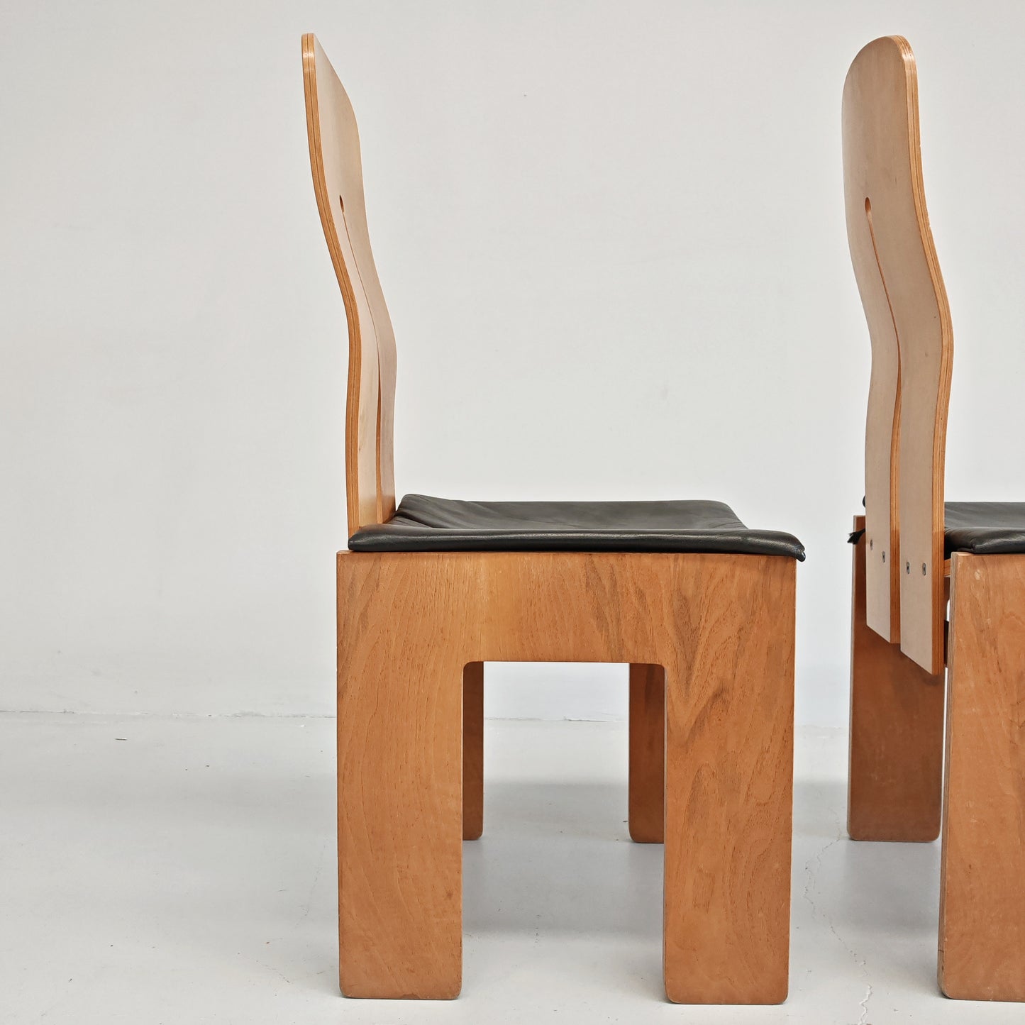Coppia sedie 765 Carlo Scarpa per Bernini anni 70