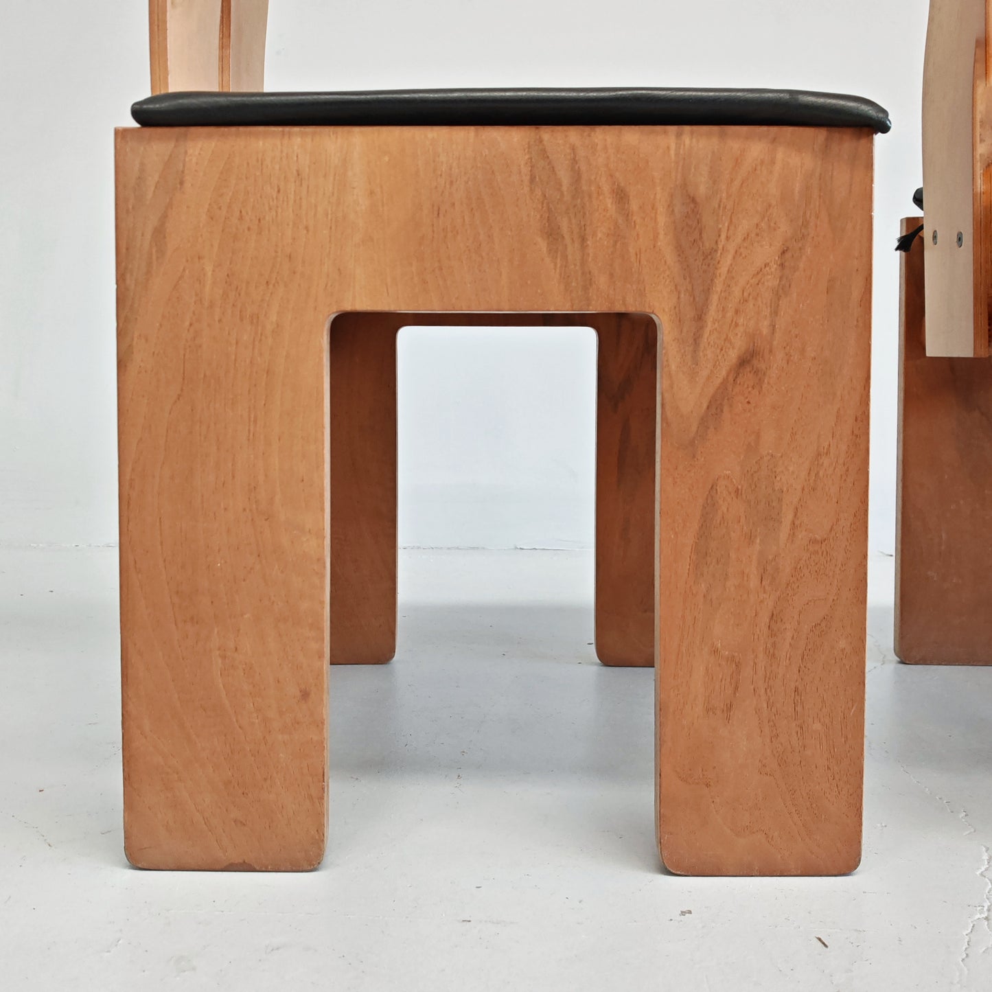Coppia sedie 765 Carlo Scarpa per Bernini anni 70