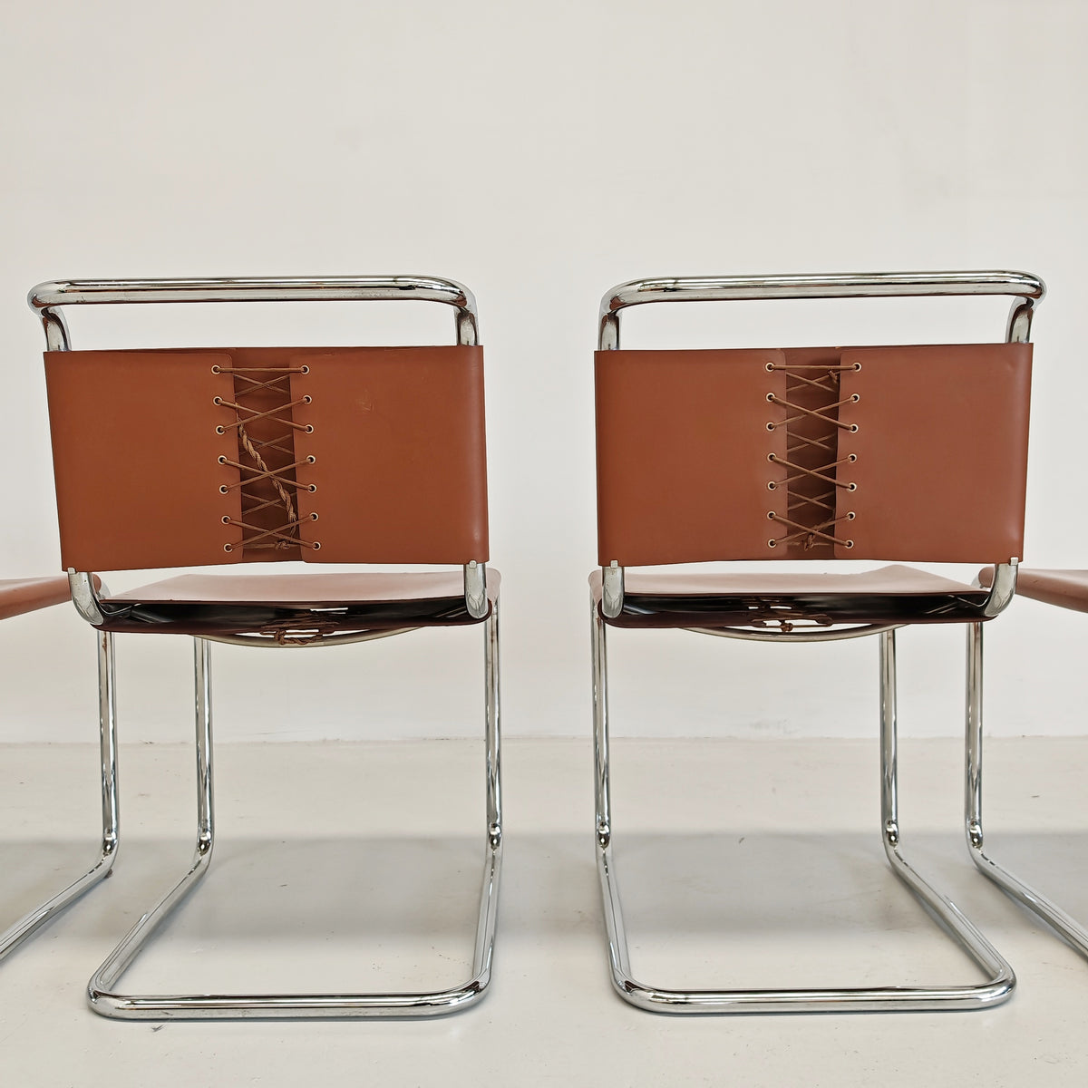 8 Sedie in cuoio e tubolare modello Spoleto Knoll International anni 70