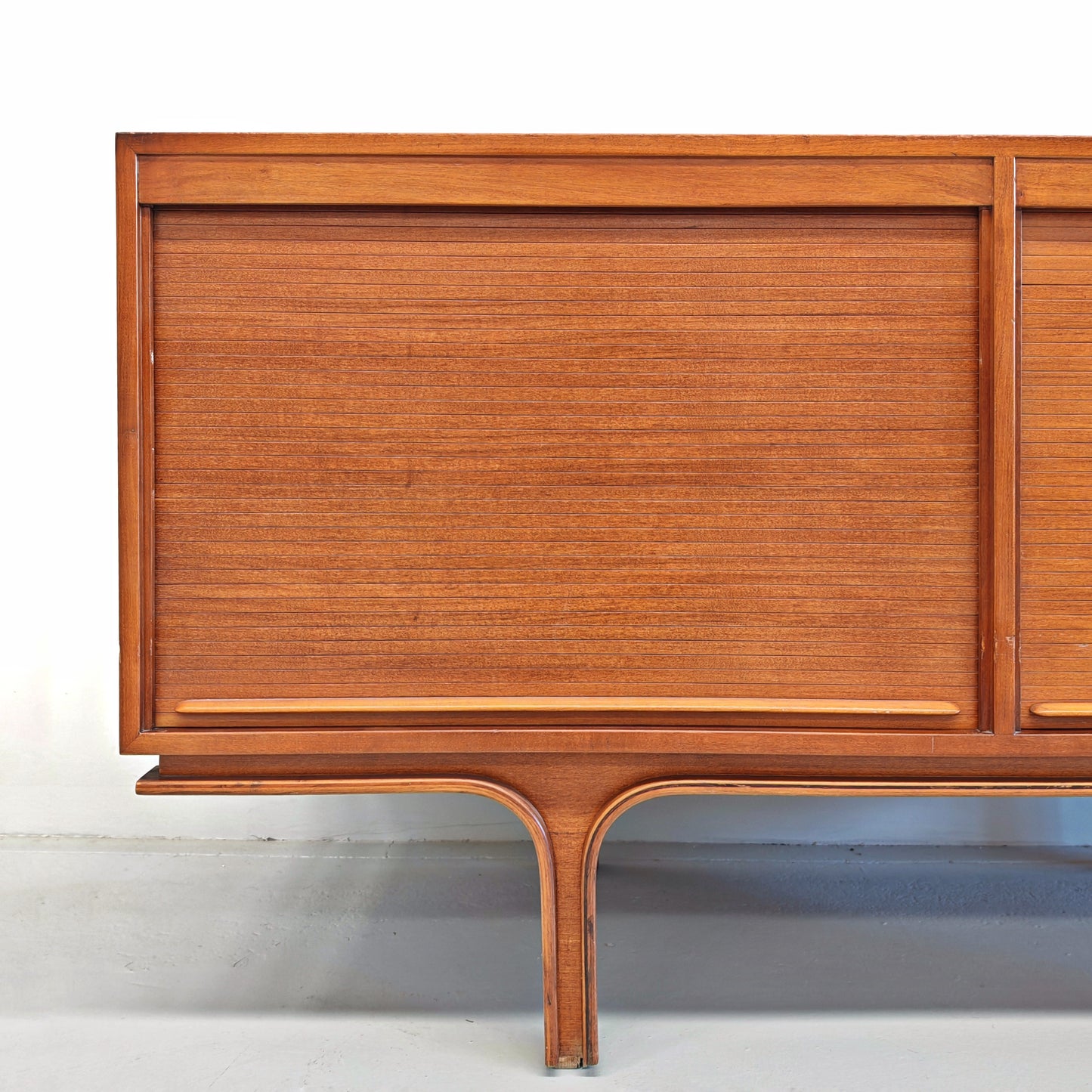 Credenza in legno chiaro vintage anni 60 Attribuita a Gianfranco Frattini (B)