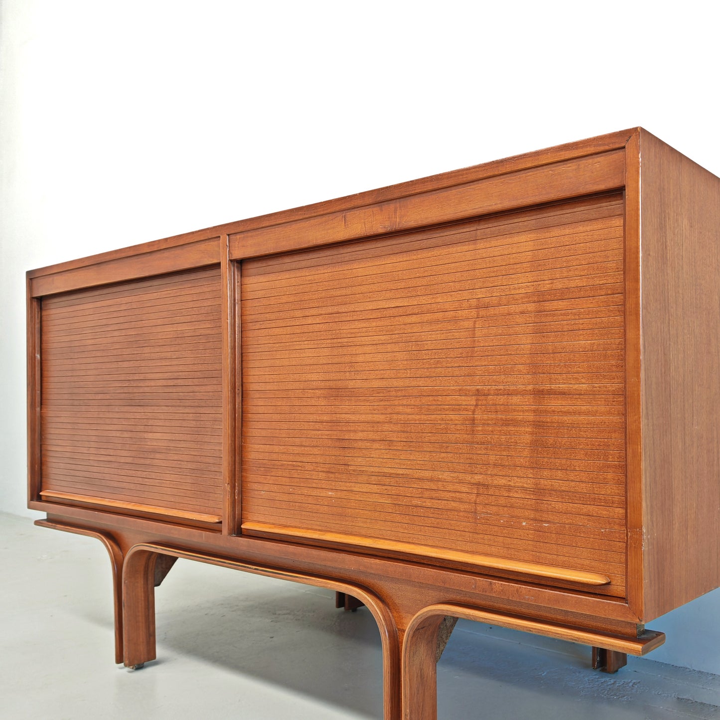 Credenza in legno chiaro vintage anni 60 Attribuita a Gianfranco Frattini (B)