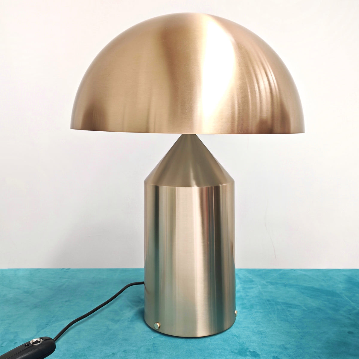 Lampe Atollo (Grande) Vico Magistretti pour Oluce métal or