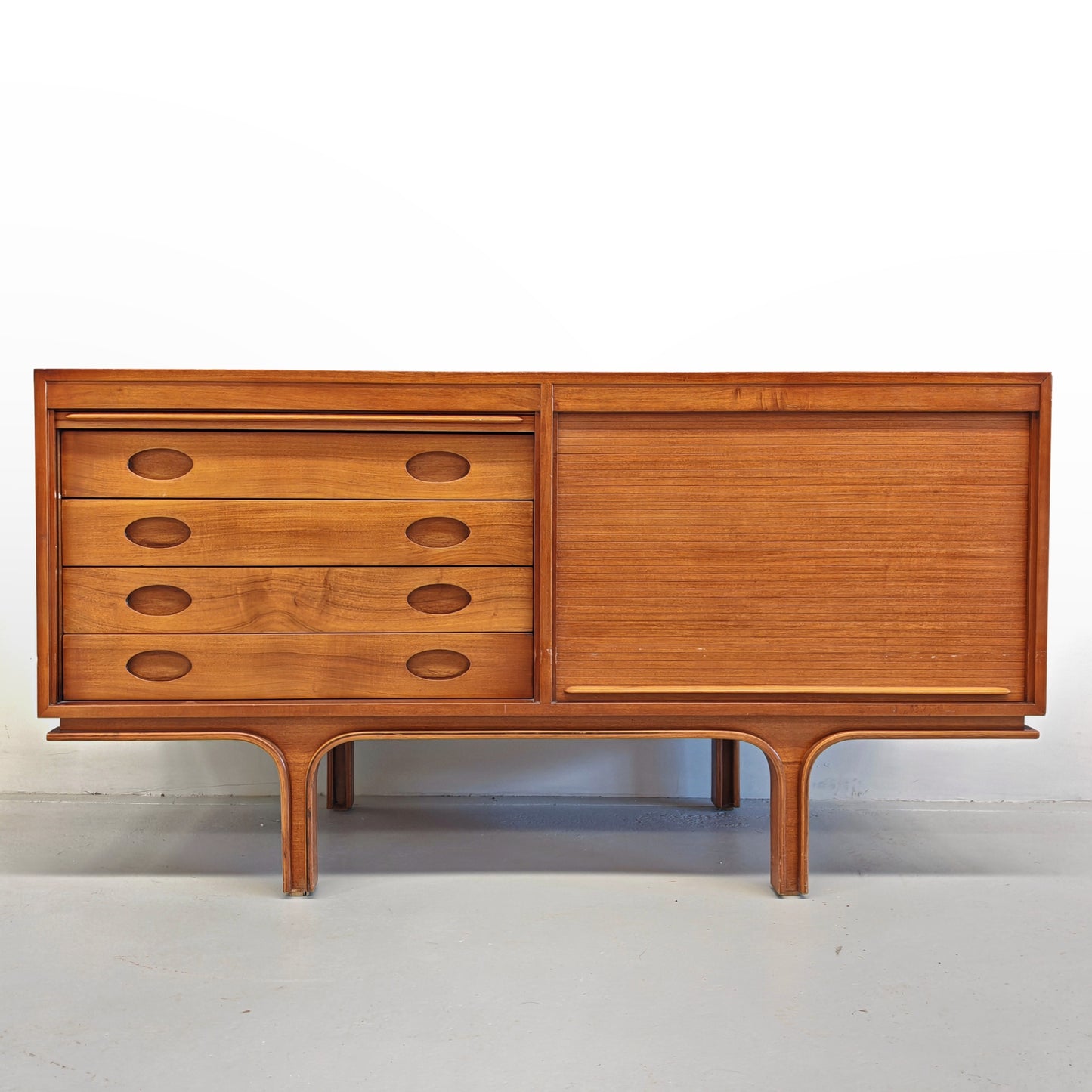 Credenza in legno chiaro vintage anni 60 Attribuita a Gianfranco Frattini (B)