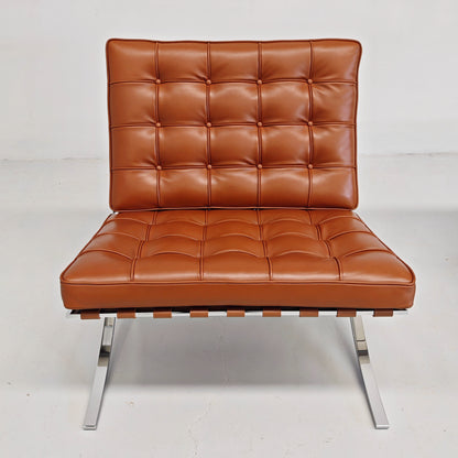 Coppia di ICONICHE POLTRONE IN PELLE COGNAC Tabacco Poltrone Barcelona Ludwig Mies van der Rohe per Knoll