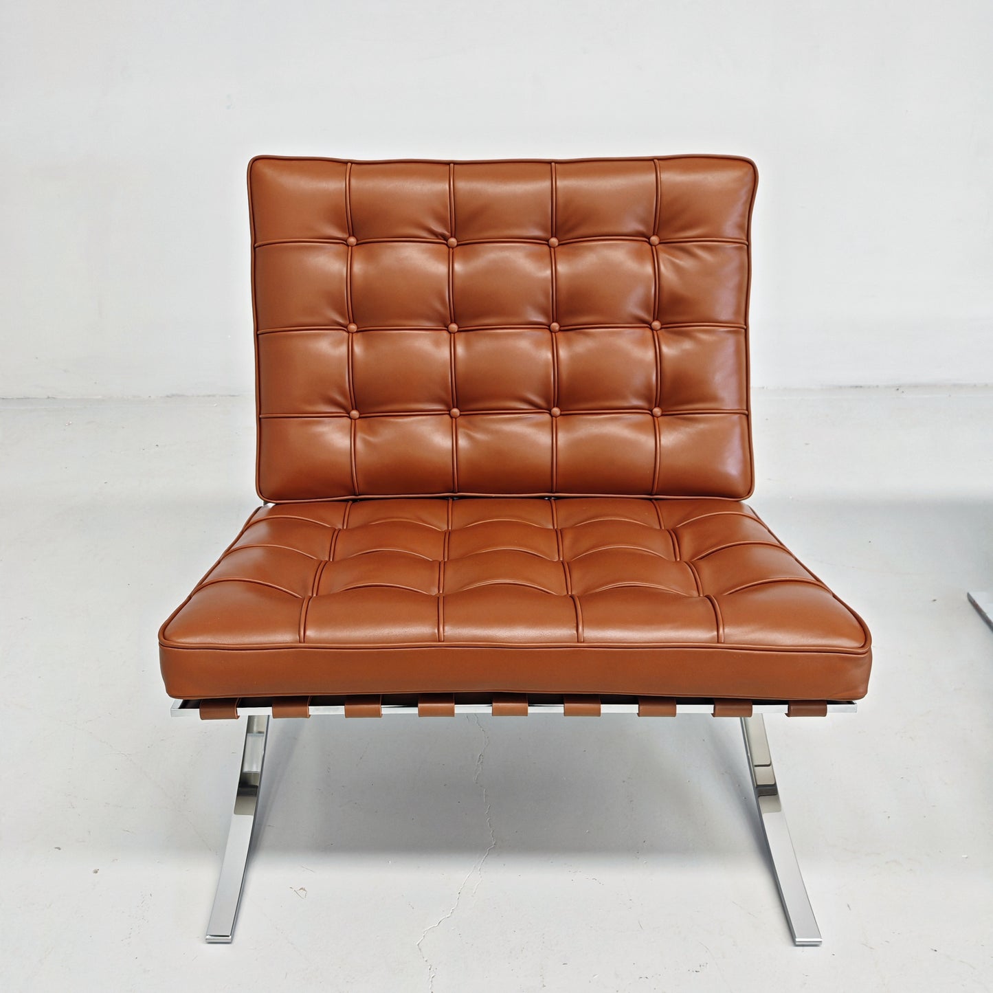 Coppia di ICONICHE POLTRONE IN PELLE COGNAC Tabacco Poltrone Barcelona Ludwig Mies van der Rohe per Knoll