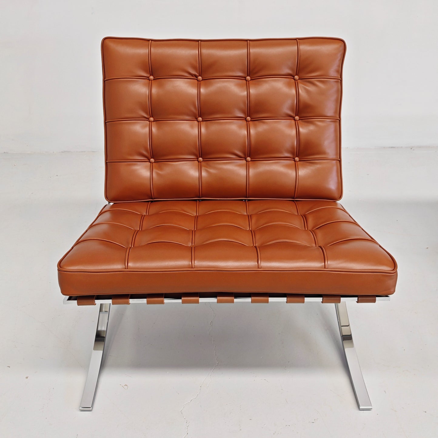 Coppia di ICONICHE POLTRONE IN PELLE COGNAC Tabacco Poltrone Barcelona Ludwig Mies van der Rohe per Knoll