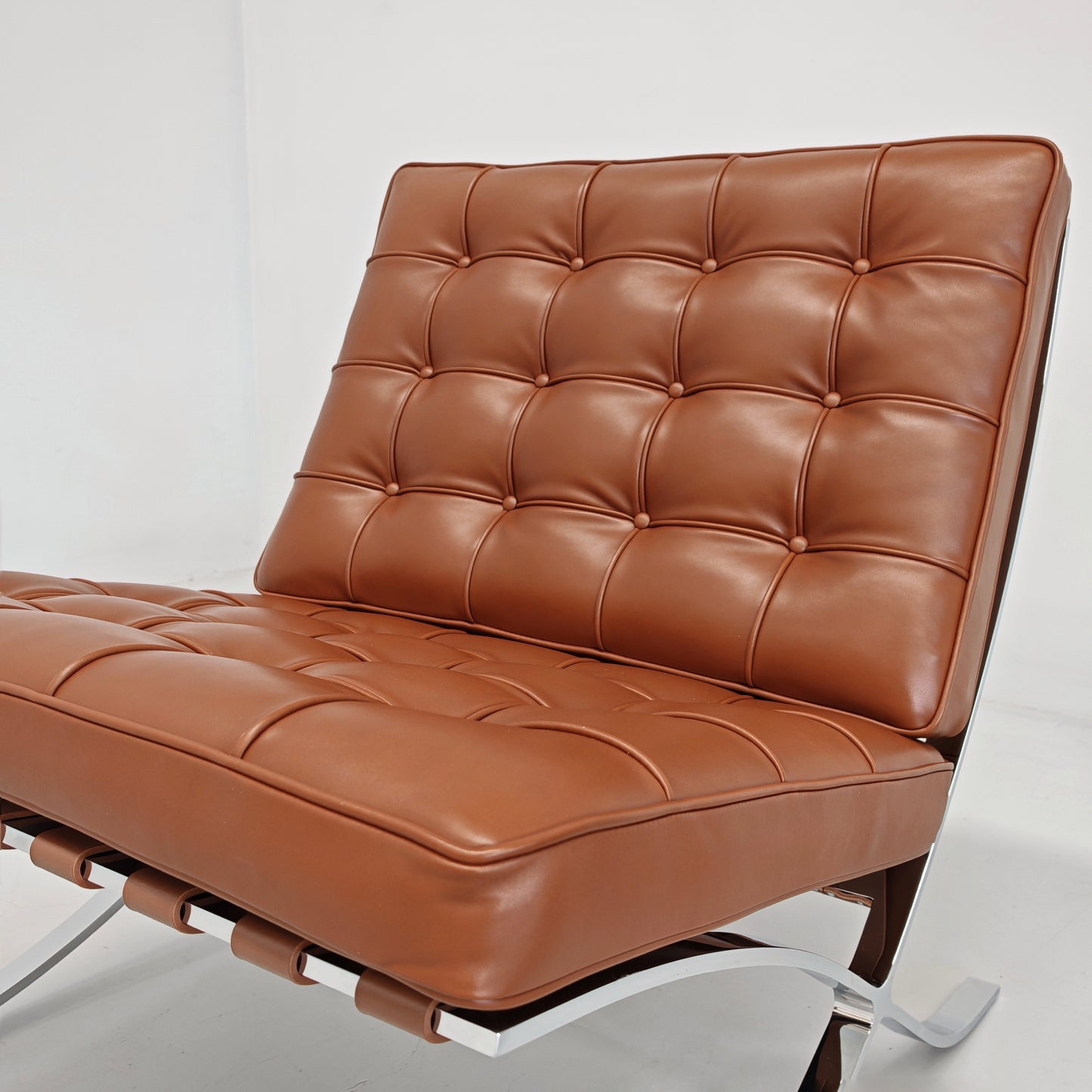 Coppia di ICONICHE POLTRONE IN PELLE COGNAC Tabacco Poltrone Barcelona Ludwig Mies van der Rohe per Knoll