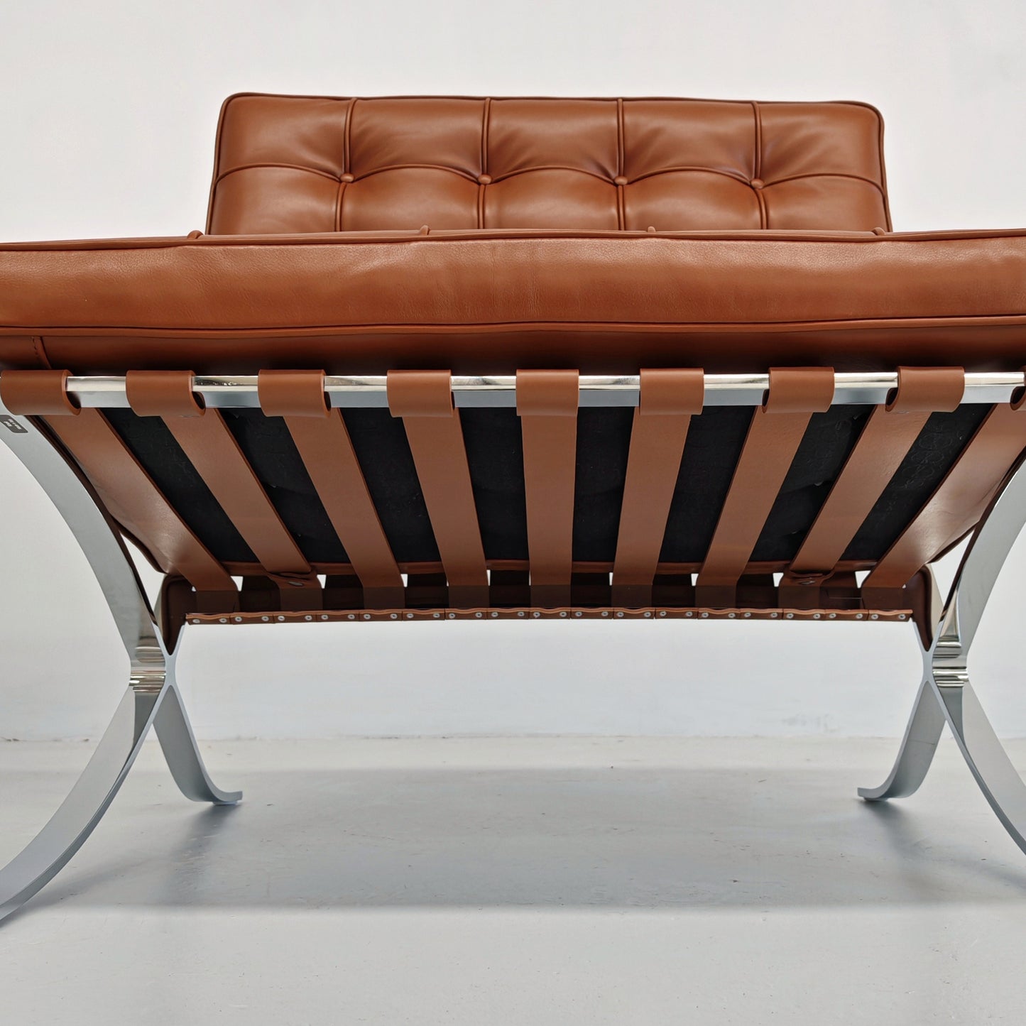 Coppia di ICONICHE POLTRONE IN PELLE COGNAC Tabacco Poltrone Barcelona Ludwig Mies van der Rohe per Knoll