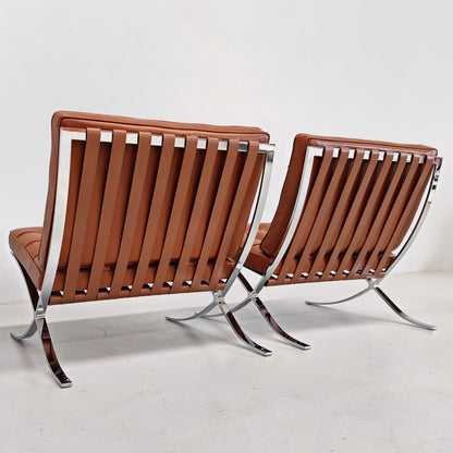 Coppia di ICONICHE POLTRONE IN PELLE COGNAC Tabacco Poltrone Barcelona Ludwig Mies van der Rohe per Knoll