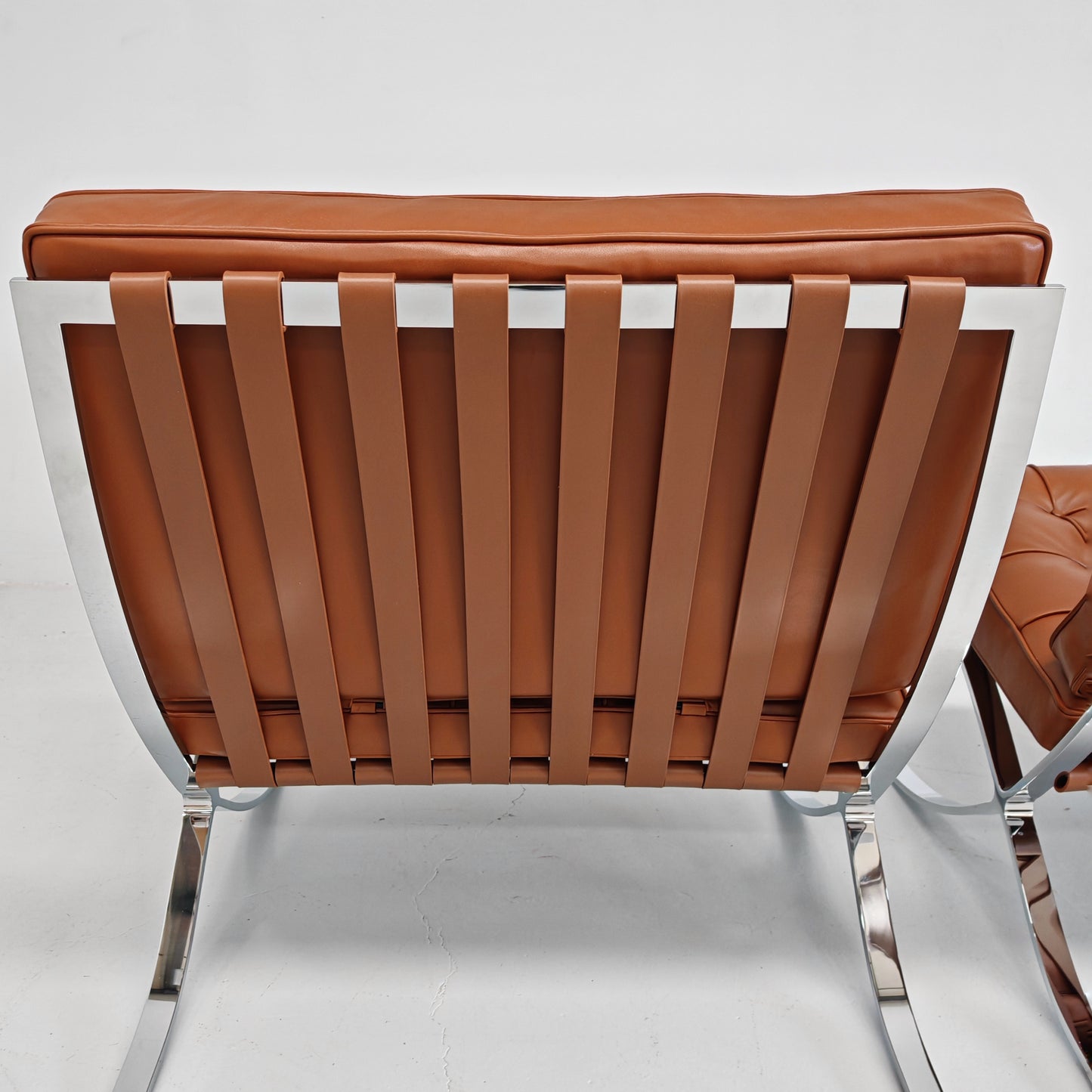 Coppia di ICONICHE POLTRONE IN PELLE COGNAC Tabacco Poltrone Barcelona Ludwig Mies van der Rohe per Knoll