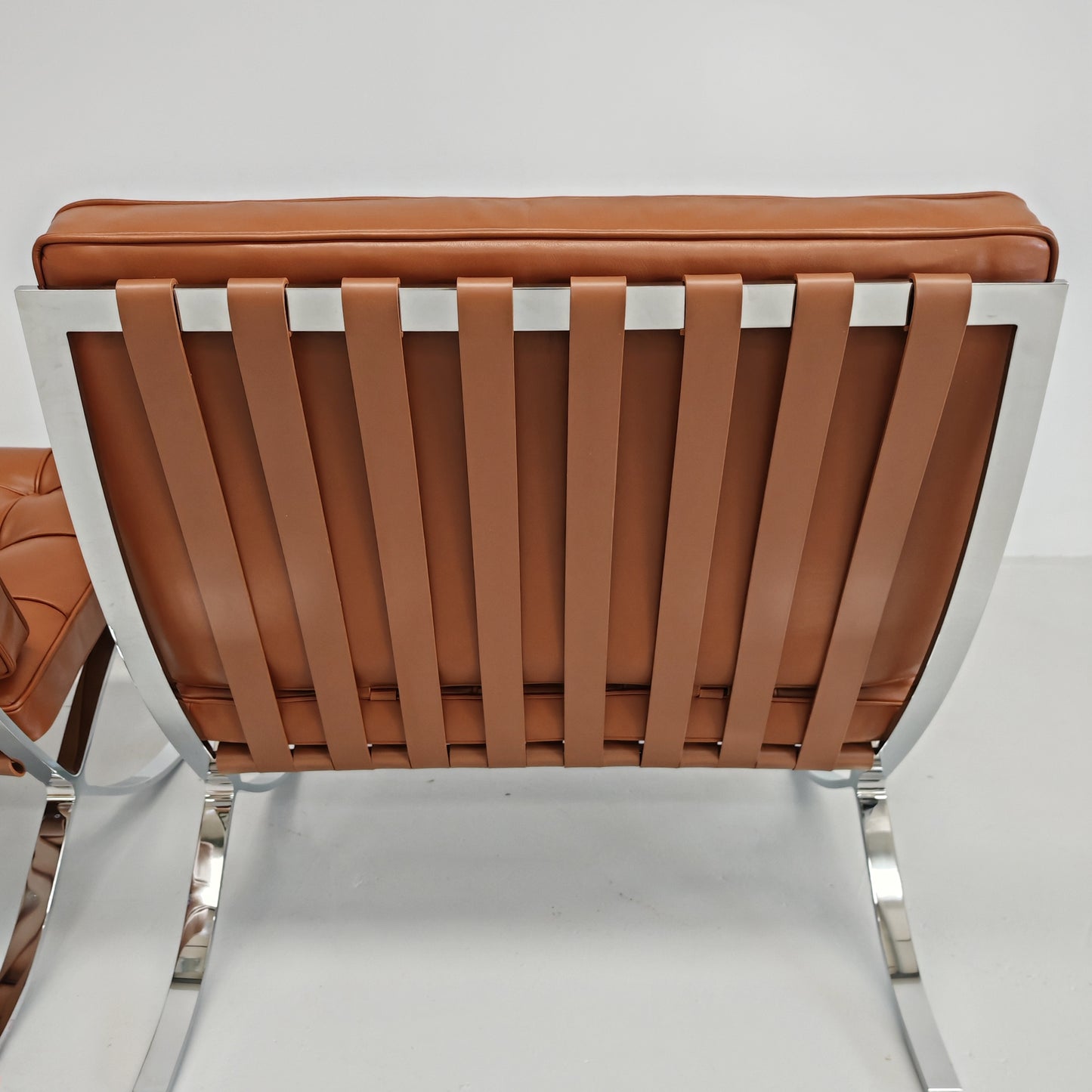 Coppia di ICONICHE POLTRONE IN PELLE COGNAC Tabacco Poltrone Barcelona Ludwig Mies van der Rohe per Knoll