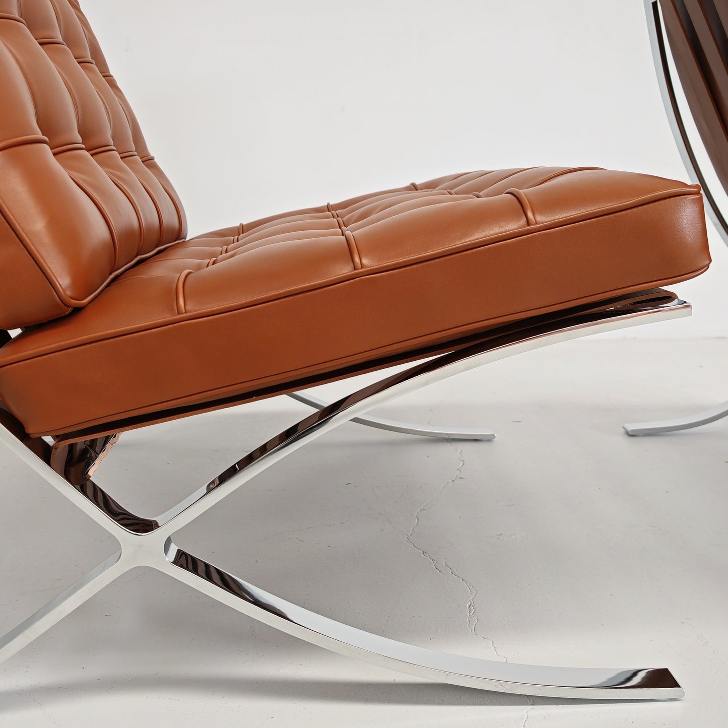 Coppia di ICONICHE POLTRONE IN PELLE COGNAC Tabacco Poltrone Barcelona Ludwig Mies van der Rohe per Knoll