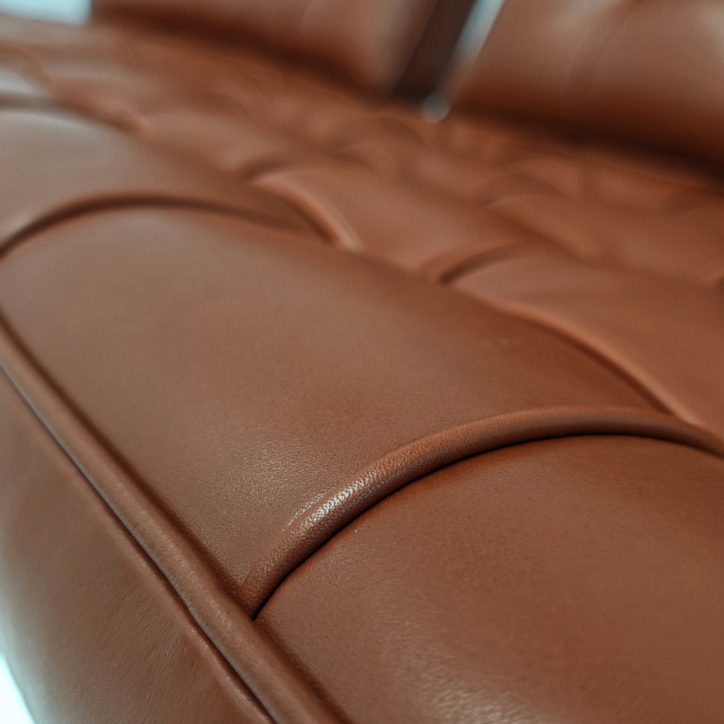 Coppia di ICONICHE POLTRONE IN PELLE COGNAC Tabacco Poltrone Barcelona Ludwig Mies van der Rohe per Knoll