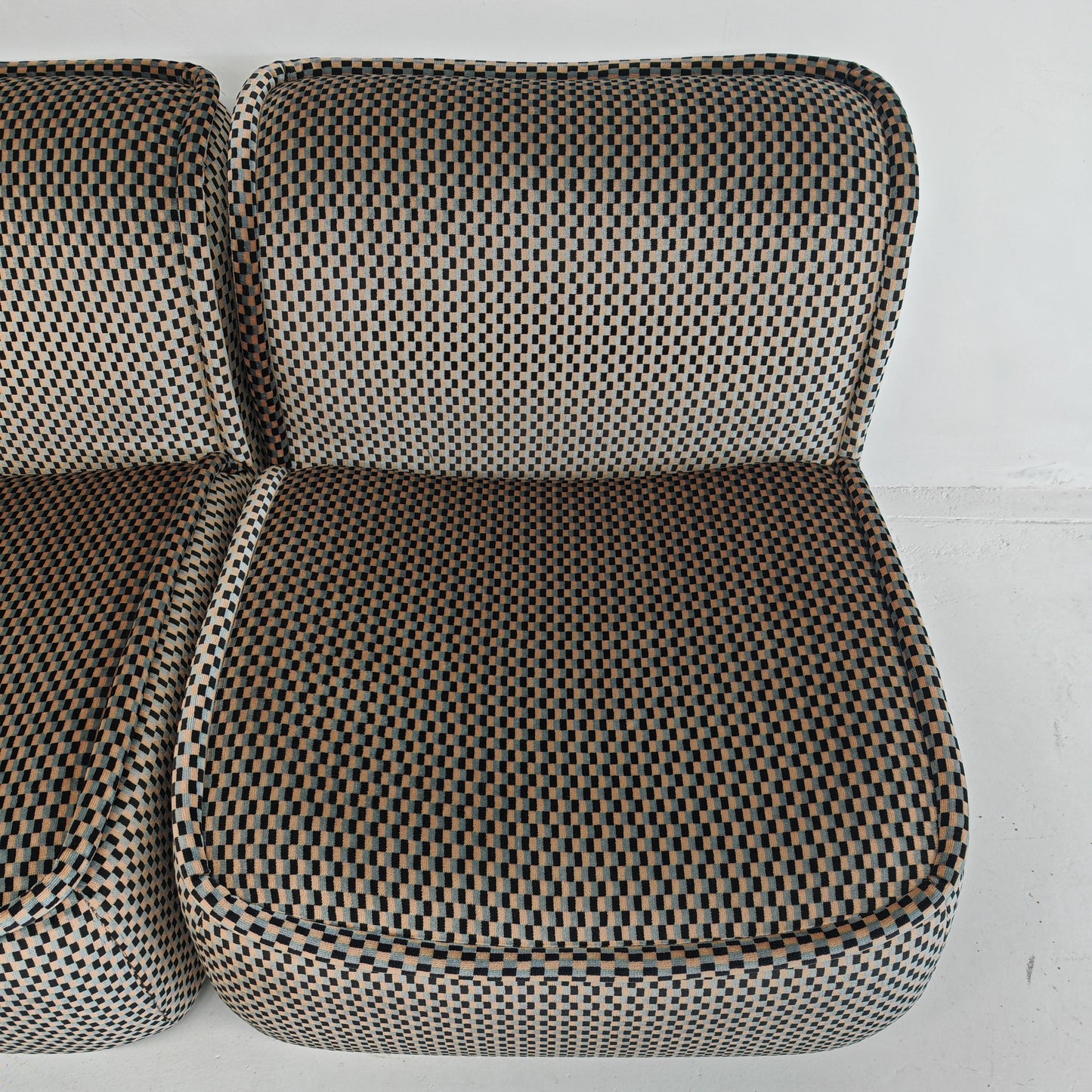 Divano modulare in velluto optical Calida Arch.Giudici per Coima anni 70