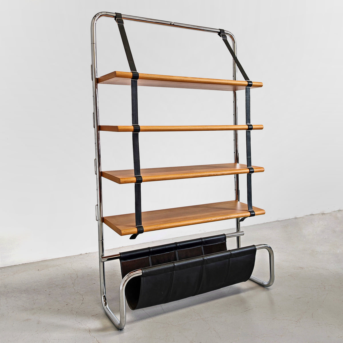 Libreria posto moderna pelle e legno modello "Jumbo Line" di Luigi Massoni per Poltrona Frau anni 70