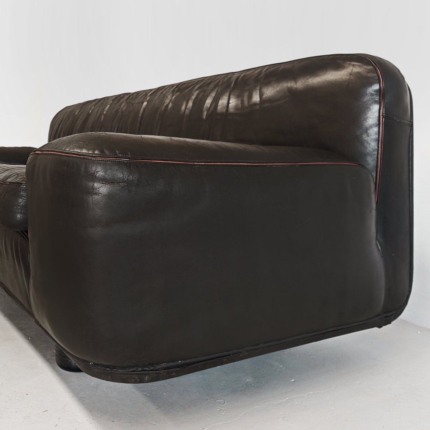 Divano pelle nera Franco Poli per Bernini anni 80