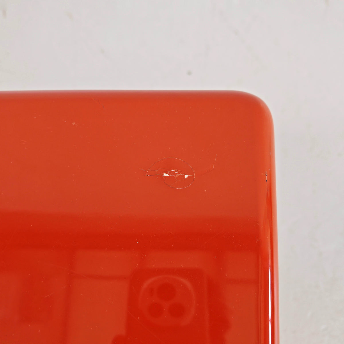 Table basse rectangulaire laquée rouge/orange Ming de K. Takahama pour Simon Gavina, années 70