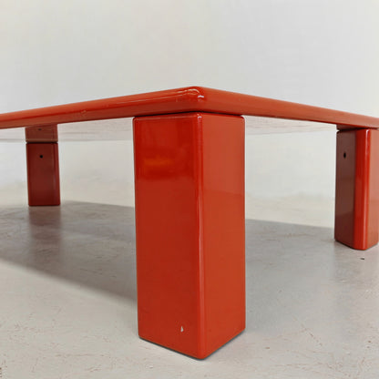 Table basse rectangulaire laquée rouge/orange Ming de K. Takahama pour Simon Gavina, années 70