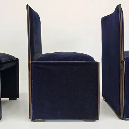 Set di 4 Sedie in velluto blu modello 401 "Break" Mario Bellini per Cassina  anni '80